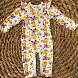 Chick Pea brand outfit for baby. 6-9 months.